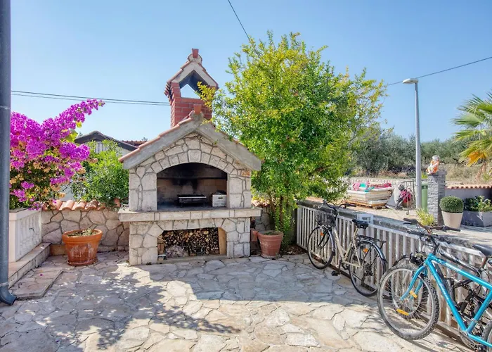 With Parking Space Jezera, Murter - 21148